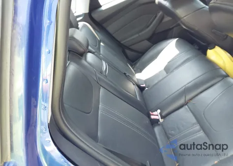 2013 Ford Focus Se z USA, uszkodzony, nr VIN 1FADP3F29DL354150